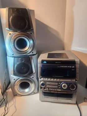 Sx-wnaj-70 Aiwa Cx-naj70 Digital Audio System W Speakers. No Remote Tape Broken