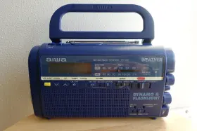 Fr-c151 Aiwa Vintage Emergency Fm Am Weather Radio With Clock Dynamo And Flashlight