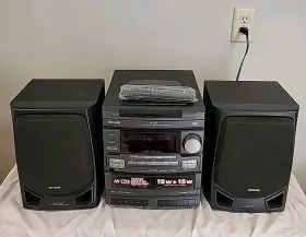 Nsx-v2100 Aiwa Nsc-v2100 Three Disc Cd Cassette Player/recorder Radio With Remote Works