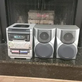 Nsx-s556 Aiwa Stereo System Radio Cd Cassette Speakers Boom Box
