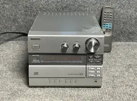 Xr-ec10 Aiwa Cd Stereo System Compact Disc Digital Audio In Silver With Remote