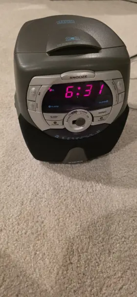 Cd1169 Audiovox Vintage Am/fm-cd Alarm Clock -radio And Cd Player Works