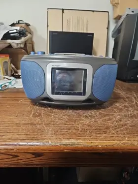 Acn-5410 B&w Acn5410 Action 4 Inch B/w Tv With Stereo Radio And Cd Player.