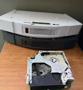 Bose 041425285271868af Acoustic Wave Music System Cd Changers For Parts Or Repair