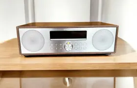Cr3501a-wa Crosley Fleetwood Clock Radio And Cd Player With Bluetooth - Walnut