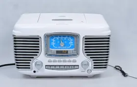 Cr612b-wht Crosley Cr612b-wh Corsair Tabletop Am/fm Bluetooth Radio Pure White