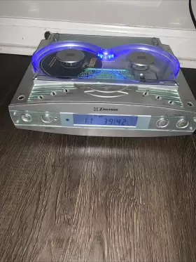 Es17 Emerson Dual Cd Player/radio. Not Working