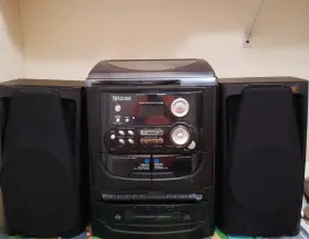 9400mo Encore Technology Stereo 3 Cd Mini-high System With Radio Cassette And Turntable