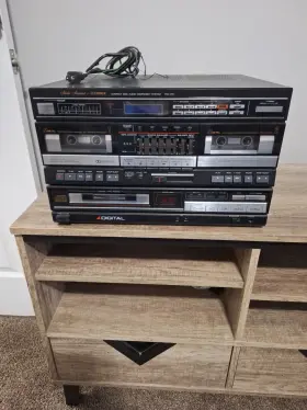 Tad-810 Fisher Vintage - Cd Dual Cassette Radio Powers Up Parts Only