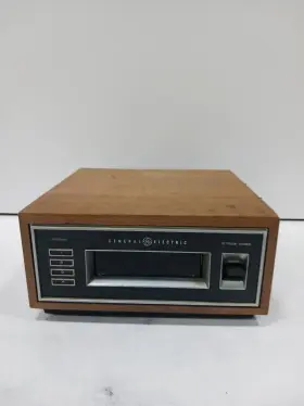 Ta556 General Electric Vintage Walnut 8 Track Stereo