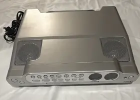 Gpx Kcc6316dt Under-cabinet Am/fm Cd Radio Clock Timer Silver Headphone
