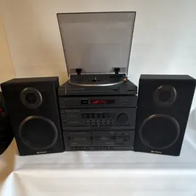 D-2300m Hitachi Vtg Compact Stereo Record Player Cassette Am/fm Equalizer Works