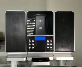 Ns-a3112 Insignia Audio System With Remote Control Radio/cd/ipod
