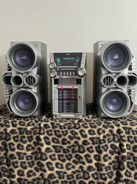 Mx-gx7 Jvc Compact Shelf Stereo Silver 3-cd Changer Cassette Am/fm Speakers