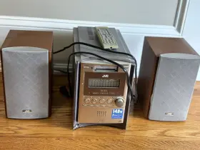 Uxb70 Jvc Stereo System With 5 Cd Changer Cassette Deck