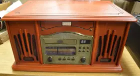 Leetac Tap-830 Nostalgic Stereo Cd Music System In Original Box. Opened