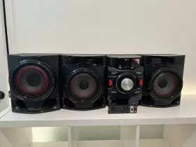 Cm4590 Lg Xboom 700w 2.1ch Bluetooth Mini Shelf Speaker System With Subwoofer