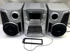 Sa-ak77 Panasonic Stereo System 5 Cd Changer Grey And Black Deep Bass