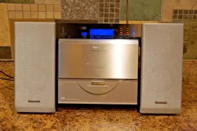 Sc-en7 Panasonic Cd Stereo Micro Speaker System Player Am /fm Tuner Silver