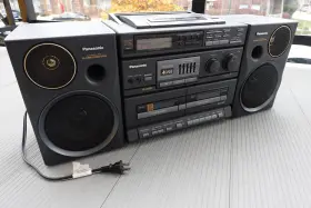 Rx-dt680 Panasonic Zs-x1 Portable Ghetto Boombox Radio Cd Cassette Stereo System