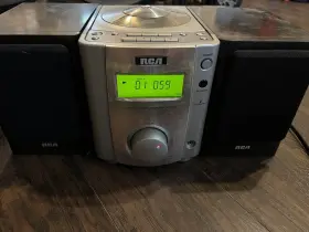 Rs-9150a Rca Audio System Cd Player Am/fm Clock Radio And Speakers Read Discriptio