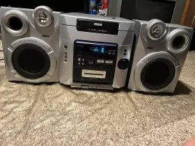 Rs2653 Rca Vintage Stereo 5-disc Cd Changer Cassette Amfm Radio W Speakers Video