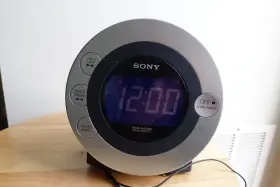 Icf-cd3ip Sony Cd3ip Dream Machine Alarm Clock Radio Cd Player With 30 Pin Dock For Ipod #3