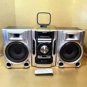 Hcd-ec55 Sony Cd Stereo System 3-disc Changer Am/fm Radio Aux 2009 -see Video