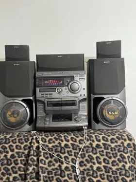 Hcd-gr9000 Sony Compact Stereo System Cd Cassette Am/fm Speakers Amplifier