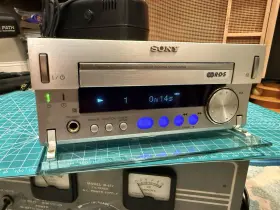 Hcd-sd1 Sony Cd Receiver Uk - Tested Working Includes To Us Step Up Adapter