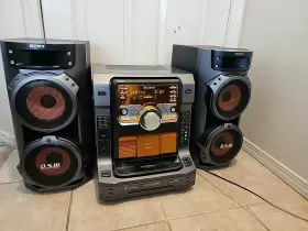 Lbt-zx66i Sony Stereo 5 Disc Changer Music System With Speakers Tested