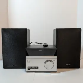 Hcd-s20 Sony S20b Fm Radio Cd Player Usb With Speakers - Fully Working