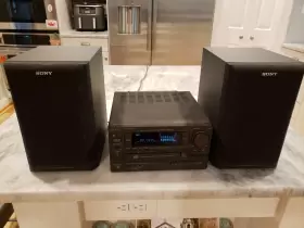 Ss-h1600 Sony Ssh1600 Mhc-300 Mini Hi-fi Component System Cd Player Powers On Speakers