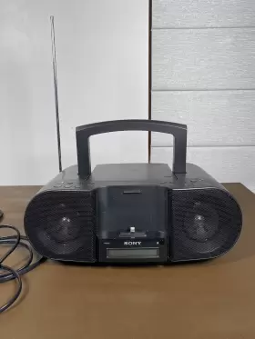 Zs-s3ipn Sony Personal Audio System Iphone Dock Cd Player Am/fm Radio Working
