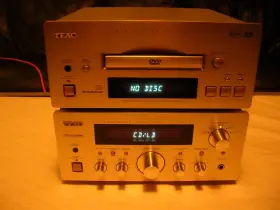 Av-h500d Teac Audio/video Amplifier. Dv-h500 Dvd/cd Player. Nice