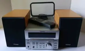 Mc-d77 Teac Cd Player/tuner/amplifier System Tested And Working See Video
