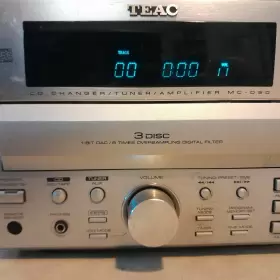 Mc-d90 Teac 3 Compact Disk Player Am/fm Tuner Amplifier Wonftt Read Disc #2