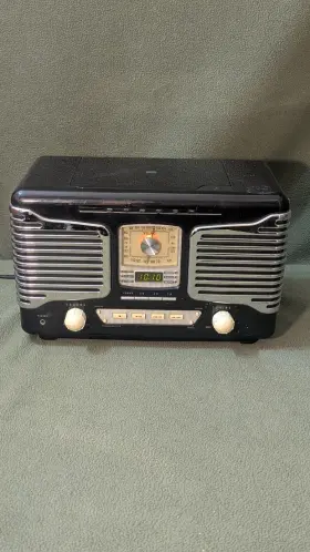Sl-d80-b Teac Vintage Radio- Black Deluxe Am/fm Stereo Radio. Cd Player Faulty