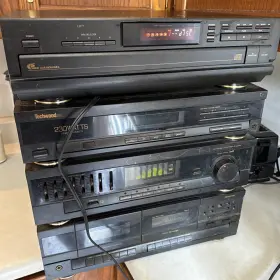 Nt77 Techwood Vintage Stereo System With A 5 Disc Cd Changer