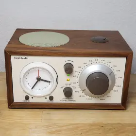 88763 Tivoli Audio Model Three 3 Walnut White Am/fm Radio Alarm Clock Aux