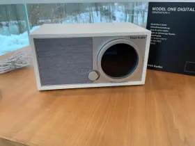 M1d2wht Tivoli Model One Digital Gen. 2 - Streaming Radio White / Grey
