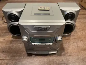 Cd1670 Venturer Cd Tape Radio Player With Speakers And Remote Broken