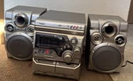 Jvc Stereo CA-MXK5 3 Cd Changer -minor Damage Tested & Works Remote. Fixed Price $120.00.