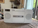 Toshiba Cutebeat Synthesizer Tuner Cd Radio White TY-CR22. Fixed Price $99.99.