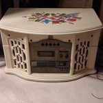 Thomas Pacconi Classics TPC-MSE-804-A Record Player Cassette Cd Am/fm Beige. Fixed Price $99.00.