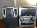 Aiwa CX-NAJ20U 3-DISC Cd & 2-CASSETTE Player Audio System With 1 Speaker. Fixed Price $47.99.