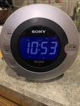 Sony ICF-CD3IP Dream Machine Alarm Clock Am/fm Radio, Player, Ipod Dock. Fixed Price $20.00.