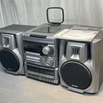 Vintage Aiwa CX-NA202U Compact Disc Stereo Cassette Receiver System Parts/repair. Fixed Price $65.00.