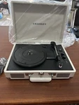 Crosley Cruiser Plus 3-SPEED Bluetooth Suitcase Record Player Turquoise/white. Fixed Price $40.00.