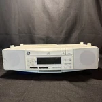 Ge Spacemaker 7-4292 Radio Clock Cd Player W/ Counter Light Under Cabinet Works. Fixed Price $59.99.
